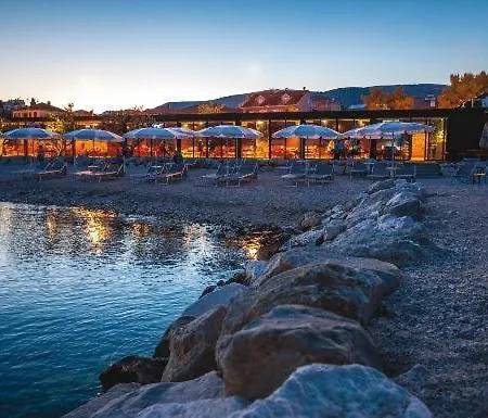 Marini Διαμέρισμα Τρογκίρ