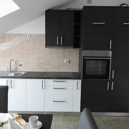 Marini Διαμέρισμα Τρογκίρ