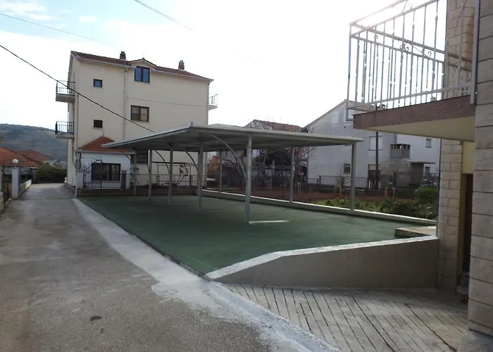 Apartment Marini *